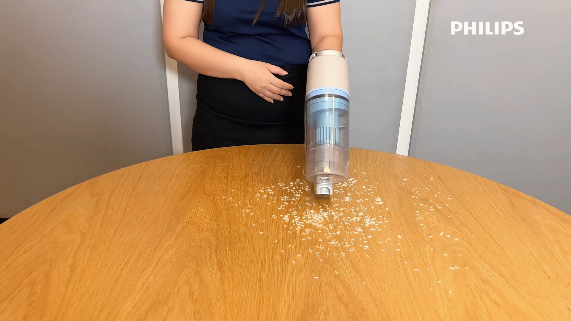 Máy hút bụi không dây Philips XC2011/01