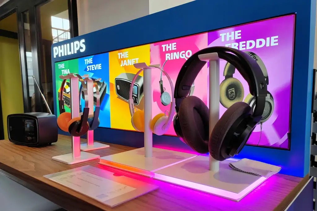 review Philips 'The Tina' (TAV9000D) có gì mới