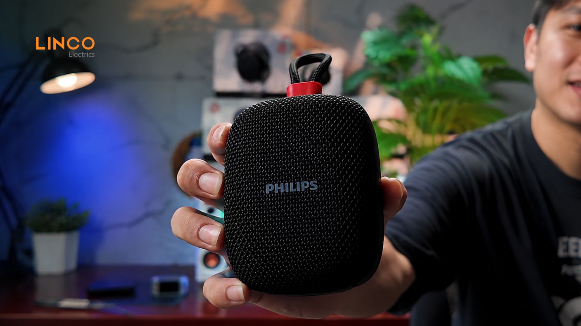 so sánh loa JBL Go 5 và Philips TAS1160