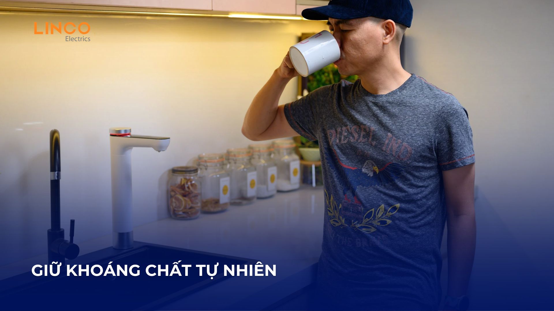 Nên uống nước đun sôi để nguội hay nước lọc thì tốt hơn?